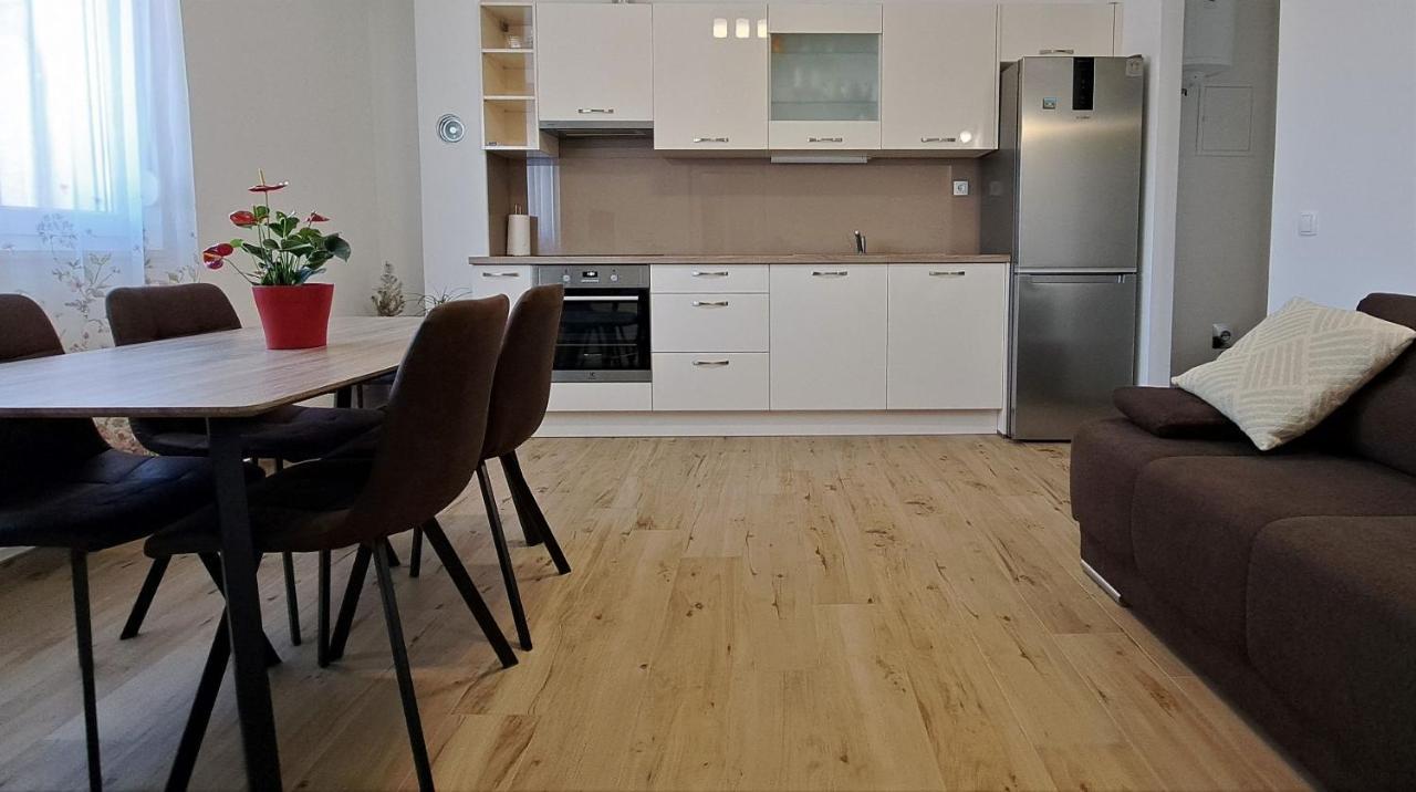 Holiday Apartman Kaštela Eksteriør bilde